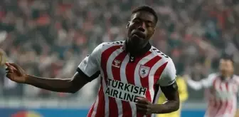 Fenerbahçe ile adı anılan futbolcuya teknik direktörü ateş püskürdü