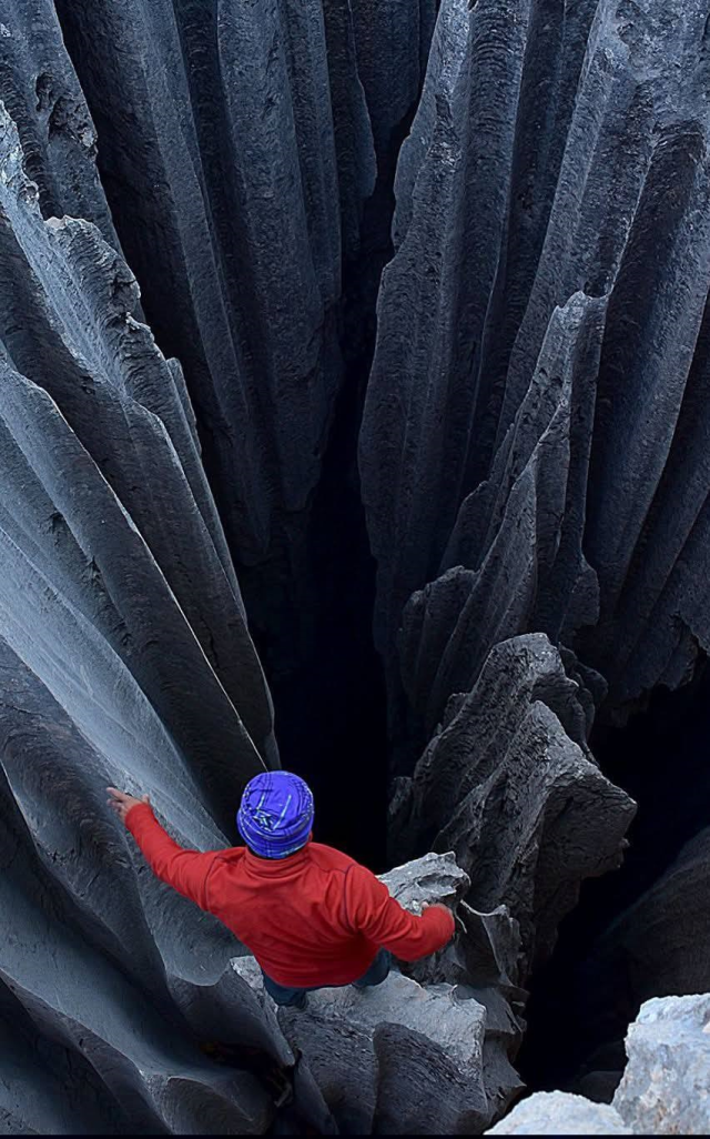 Опасные обрывы гор Гиден Гельмез