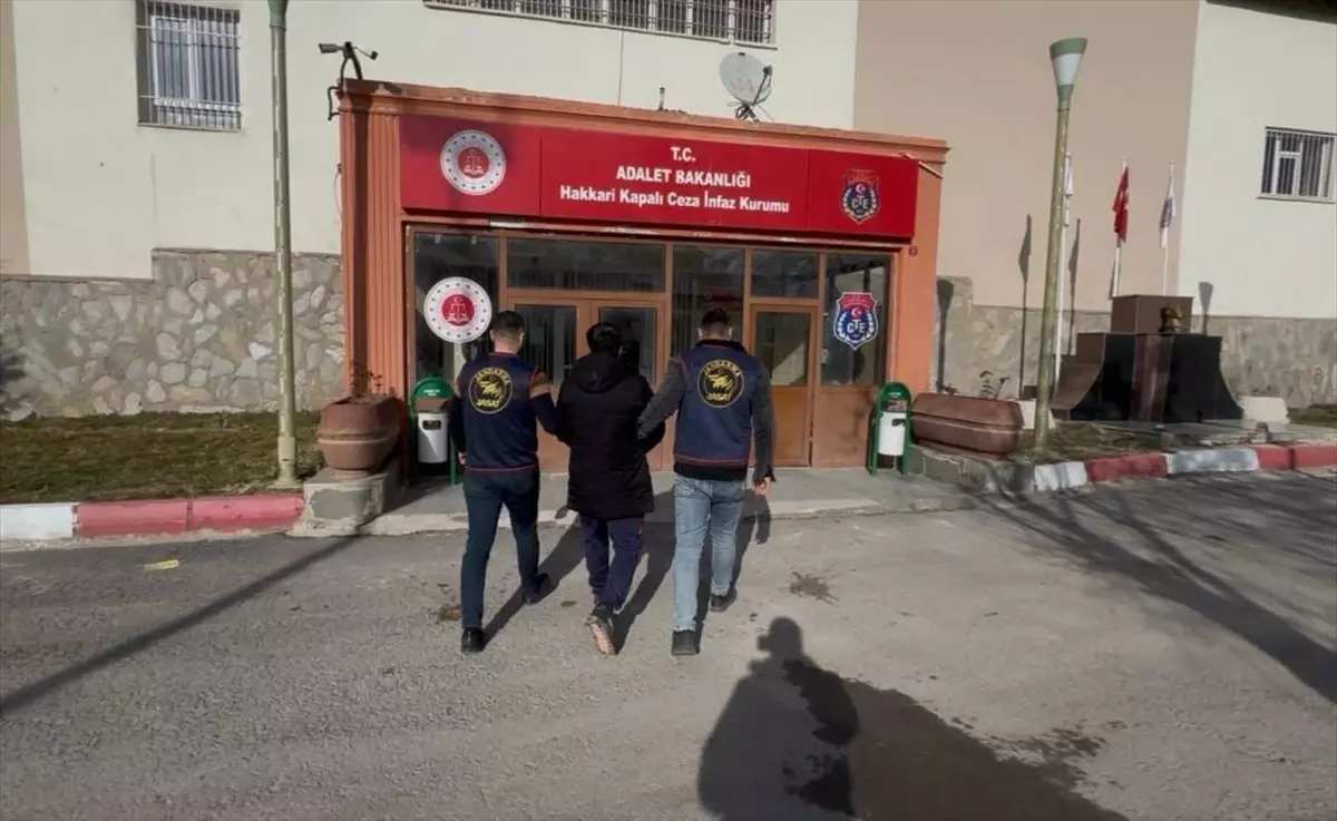 Hakkari'de 6 yıl 7 ay kesinleşmiş hapis cezası bulunan hükümlü yakalandı