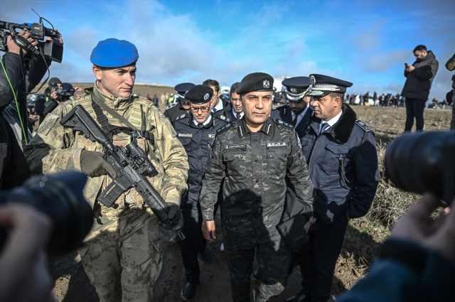 iste ankara da dusen jetin pilotu ile kule 19388166 6414 m