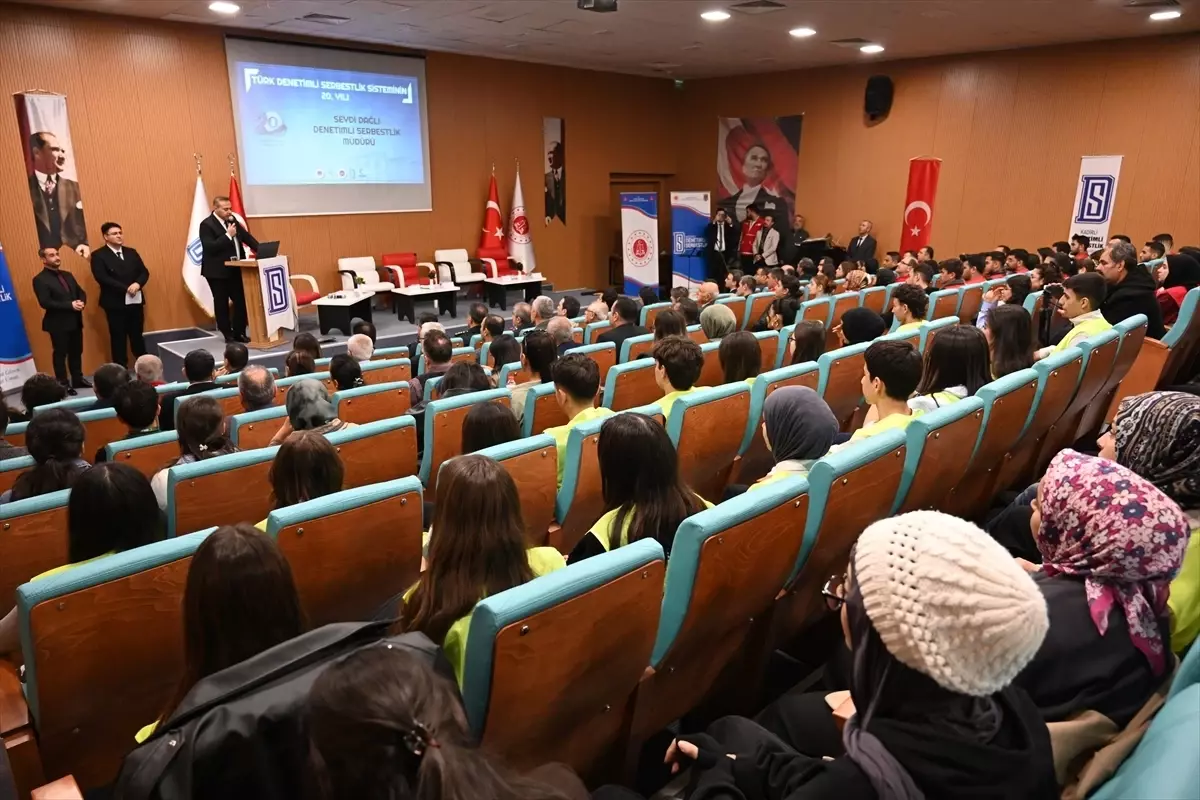 Kadirli'de 'Denetimli Serbestlik' paneli düzenlendi