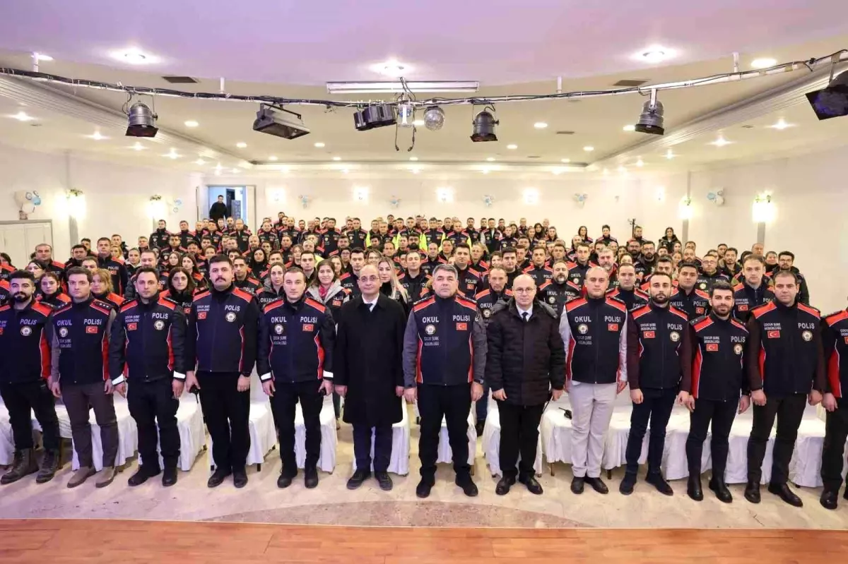 Karaburun'dan 'Okul Polisi' zirvesi