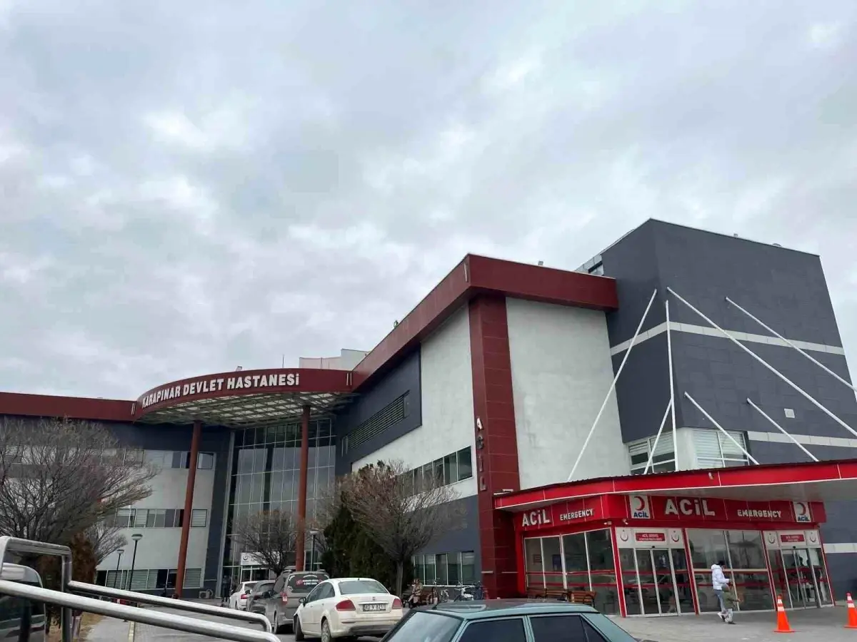 Karapınar'da tır ile 2 otomobilin karıştığı zincirleme kaza: 1 yaralı