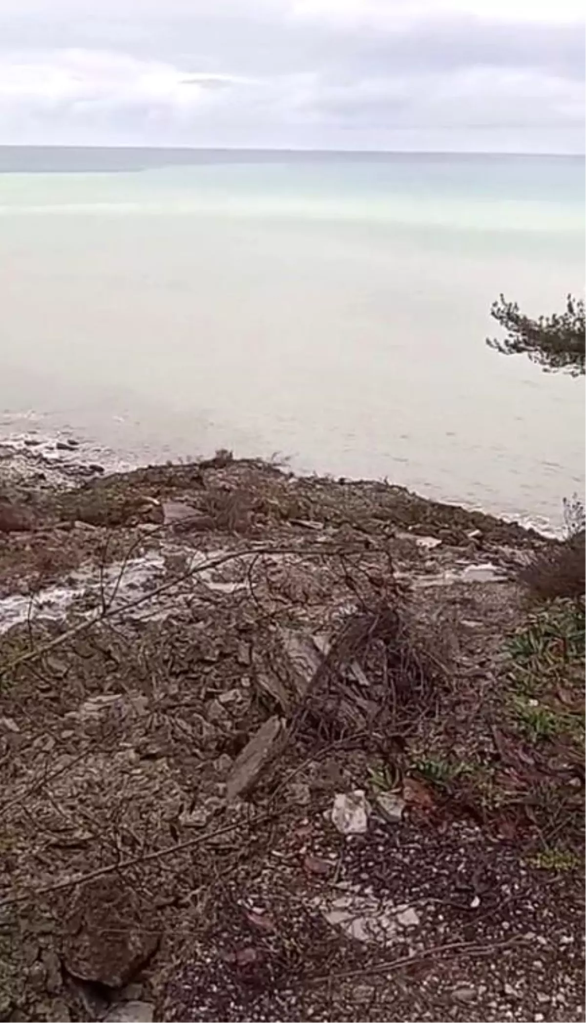 Kastamonu'da heyelan: İnebolu-Doğanyurt-Cide karayolu ulaşıma kapandı