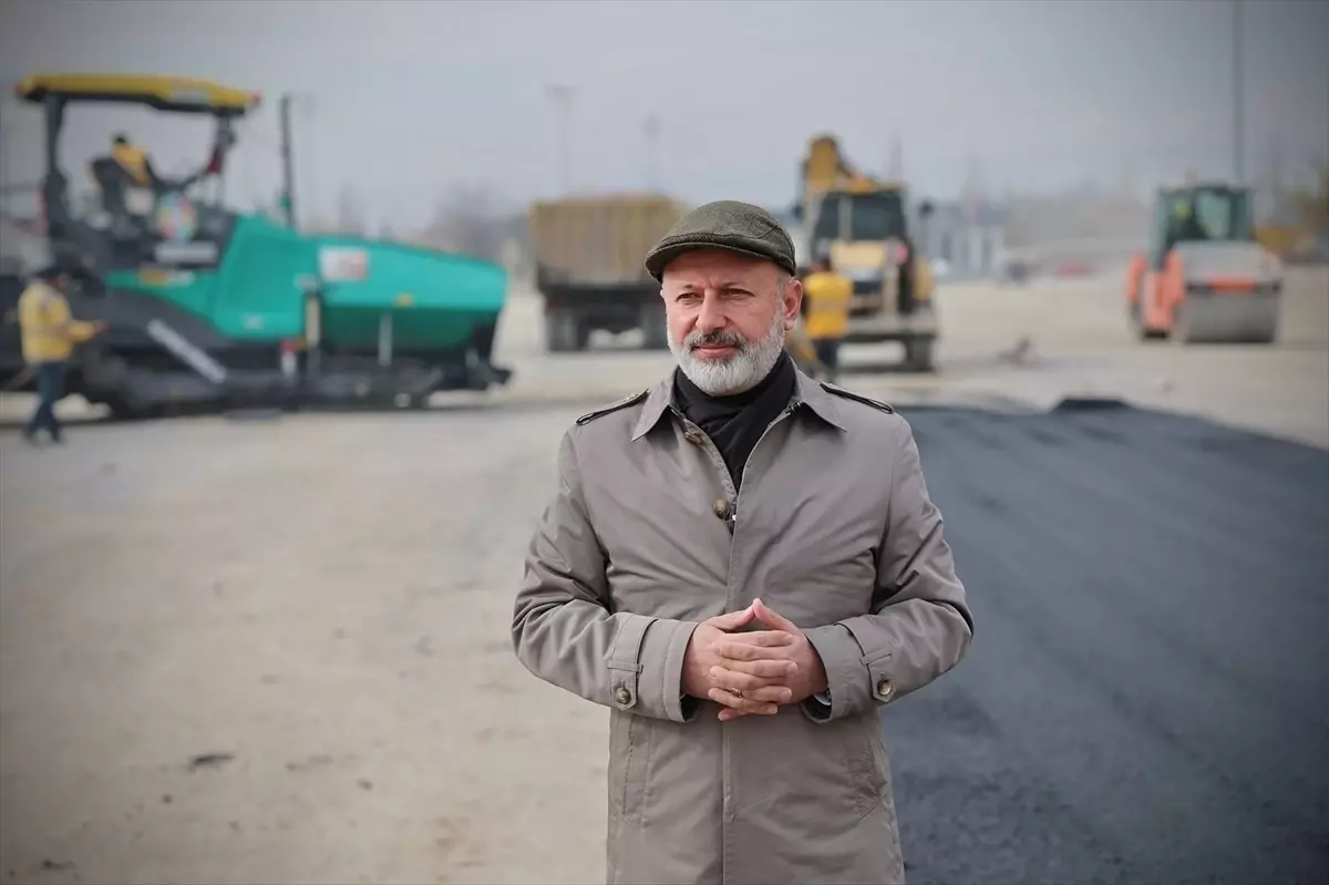 Kocasinan Belediyesi 8 yılda 1085 kilometre yol yaptı