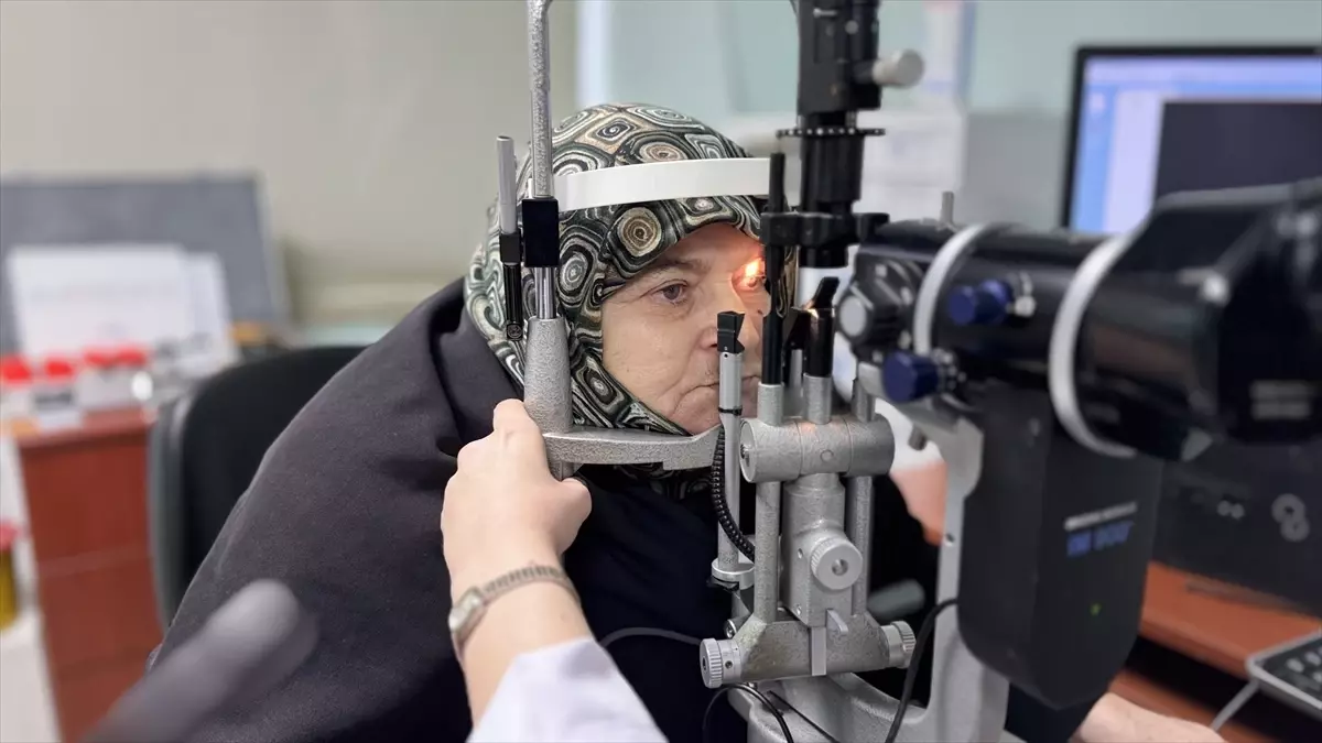 Kornea nakliyle yeniden görmeye başladı