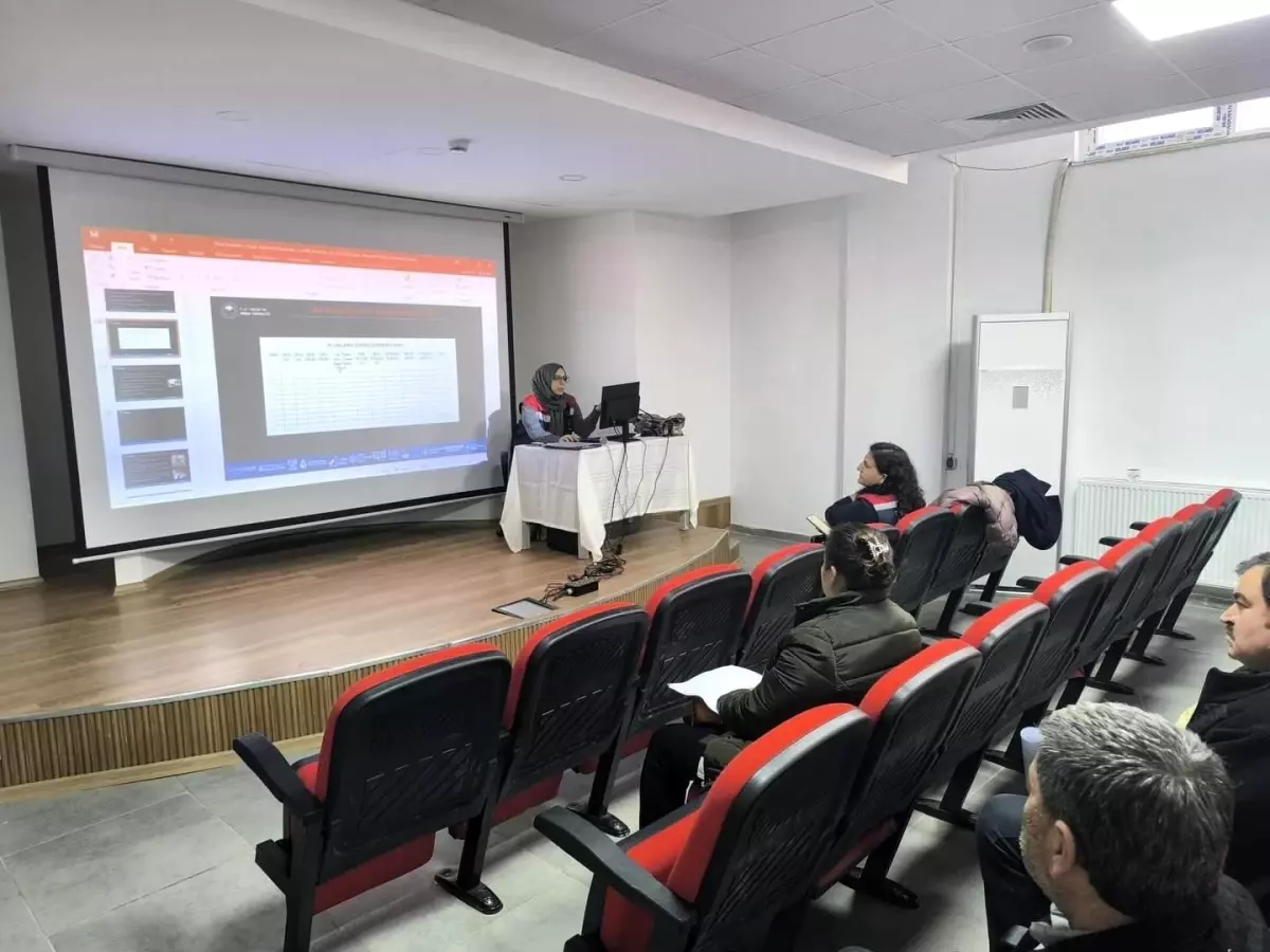 Köşk'te kantin çalışanlarına hijyen eğitimi