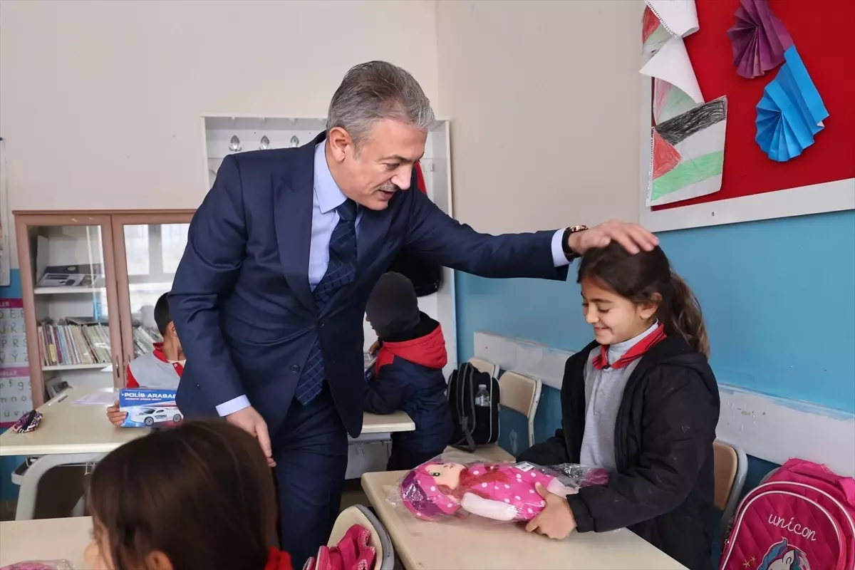 Mardin Valisi Tuncay Akkoyun, Dargeçit ilçesinde ziyaretlerde bulundu