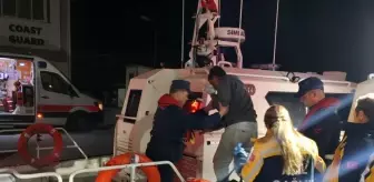 Muğla açıklarında balıkçı teknesinde yaralanan kişiye tıbbi tahliye