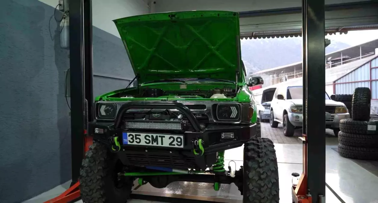 Off-road aracının hava filtresine giren sincaptan fındık sürprizi