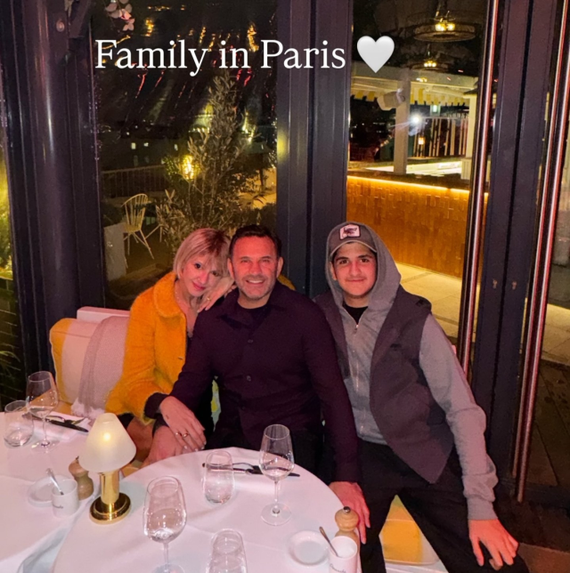 okan buruk eski esiyle paris te tatilde 19387119 3622 m