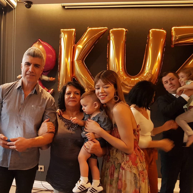 ozcan deniz in annesinden uzucu haber kanser 19388567 1381 m