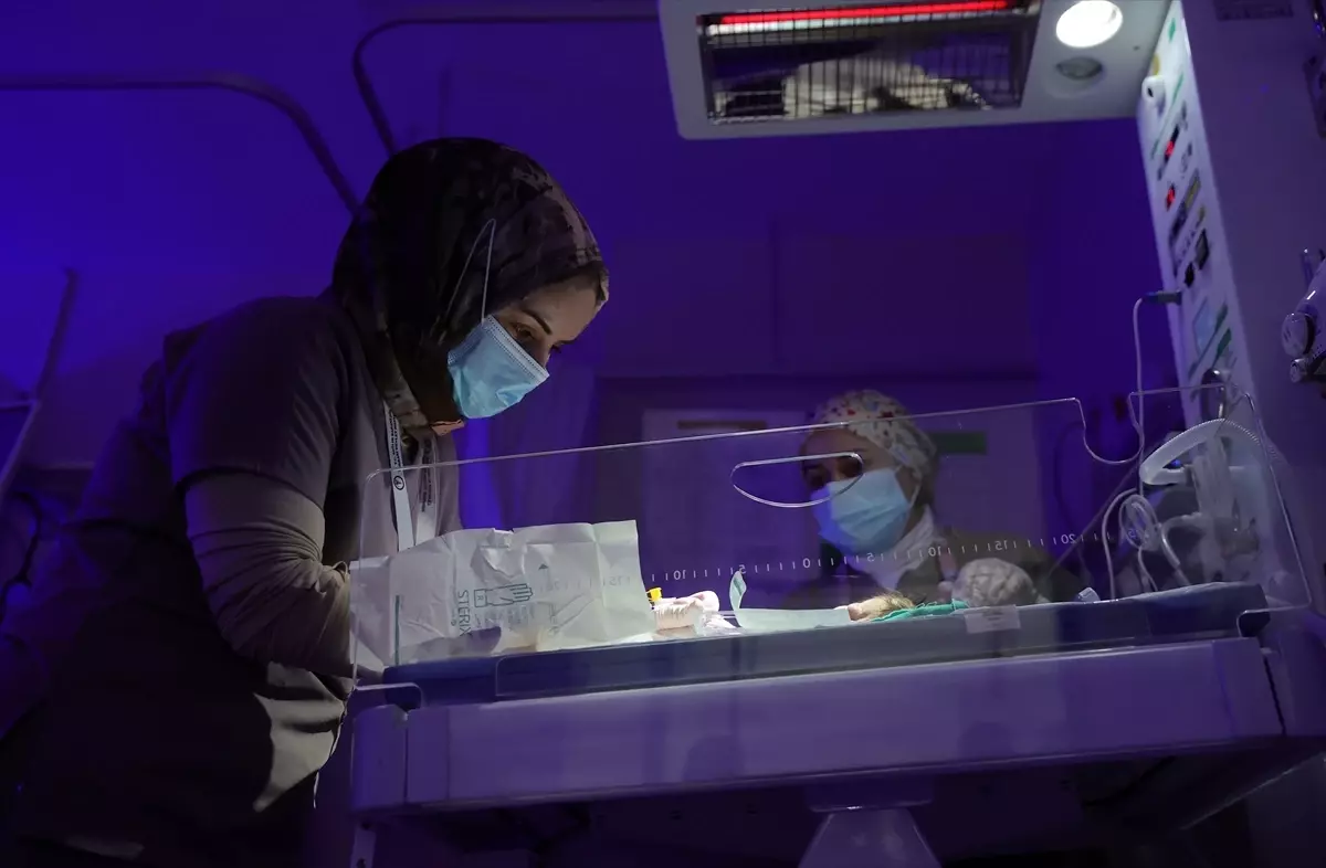 Sağlık altyapısı güçlendirilen Hakkari'de anne ve bebek ölüm oranları düştü