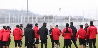 Sivasspor ilk yarının son maçını 3 puanla kapatmak istiyor
