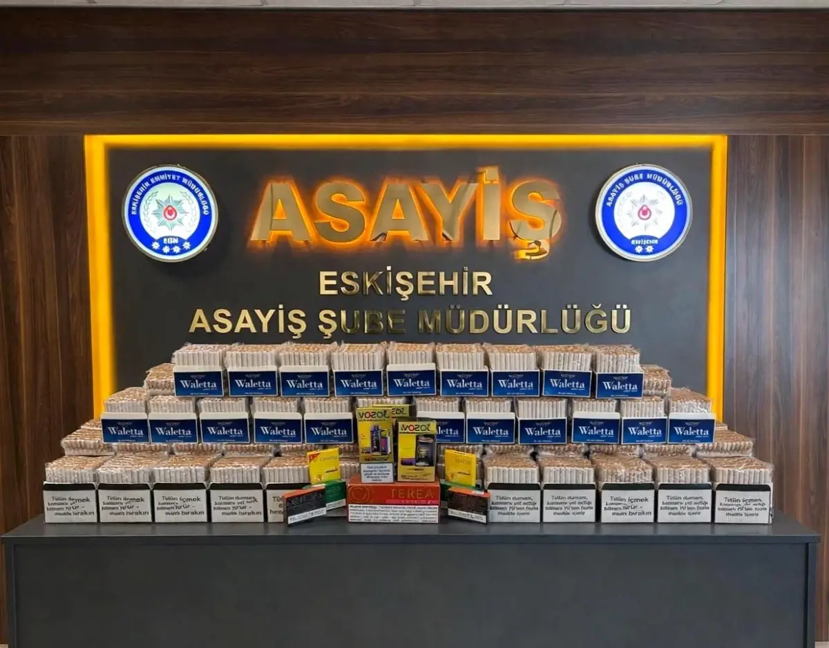 Şüpheli araçtan binlerce dal bandrolsüz sigara ele geçirildi