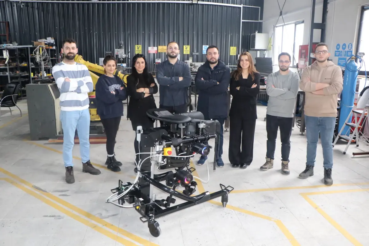 Yürüme engelli çocuklar için yerli 'Mobil Yürüme Robotu' geliştirdiler