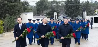 Azerbaycan'da Rusya'nın düşürdüğü uçakta yaşamını yitirenler anılıyor