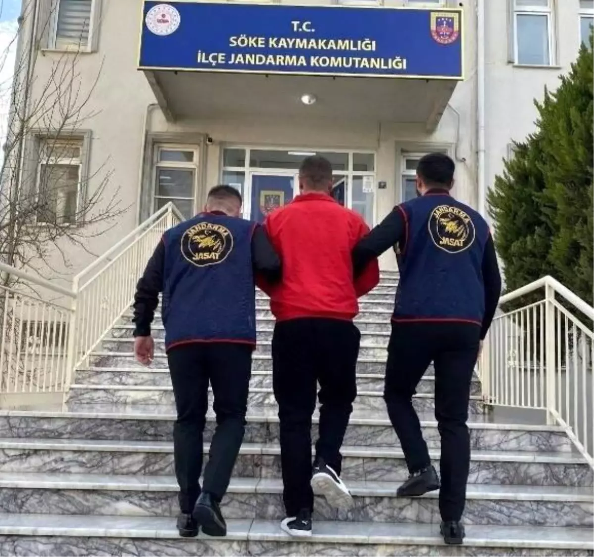 Cinayetten aranıyordu, Söke'de yakalandı