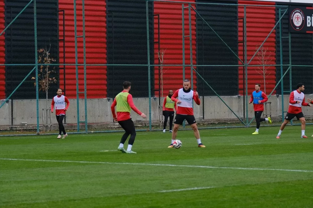 Çorum FK, ligin ilk yarısını galibiyetle tamamlamak için Erzurumspor FK maçına çıkacak