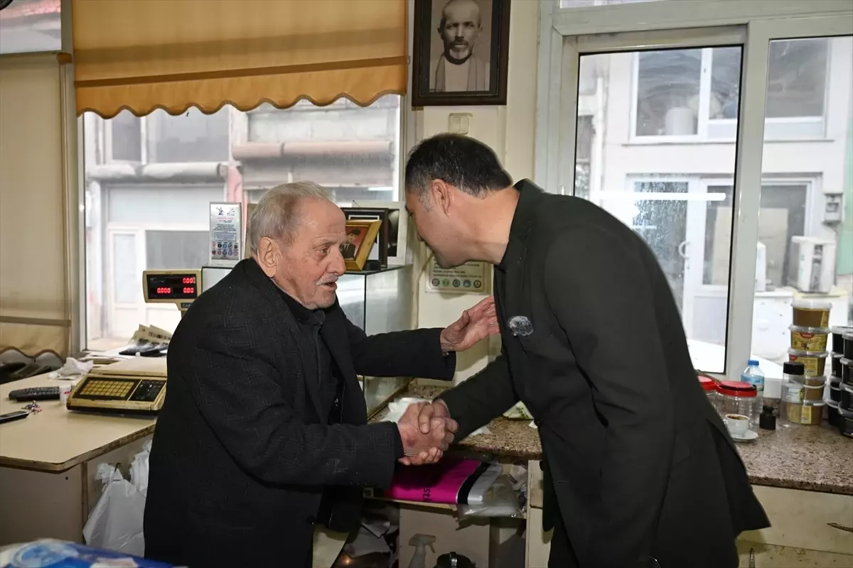 Demirci Belediye Başkanı Kara'dan esnaf ziyareti