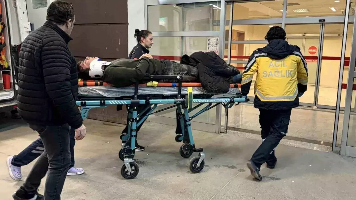 Devrilen motosikletin sürücüsü yaralandı