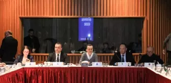 Galataport'a kruvaziyer gemisiyle gelen turistler, özel tramvayla Tarihi Yarımada'ya ulaşacak