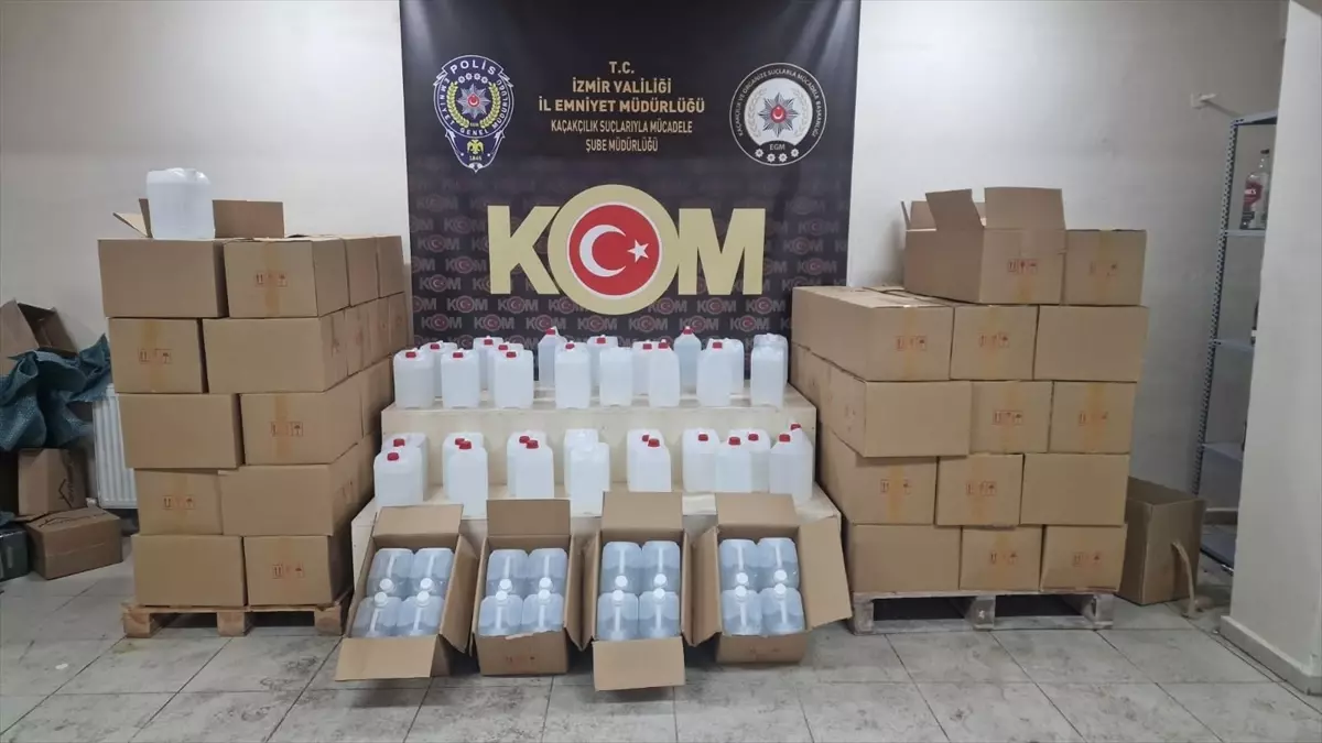 İzmir'de sahte ve kaçak içki operasyonlarında 11 şüpheli tutuklandı
