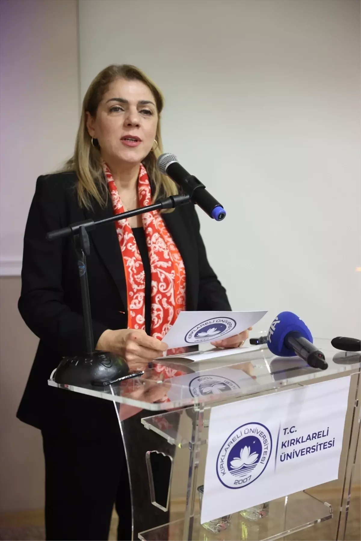 KLÜ Rektörü Prof. Dr. Rengin Ak gazetecilerle bir araya geldi