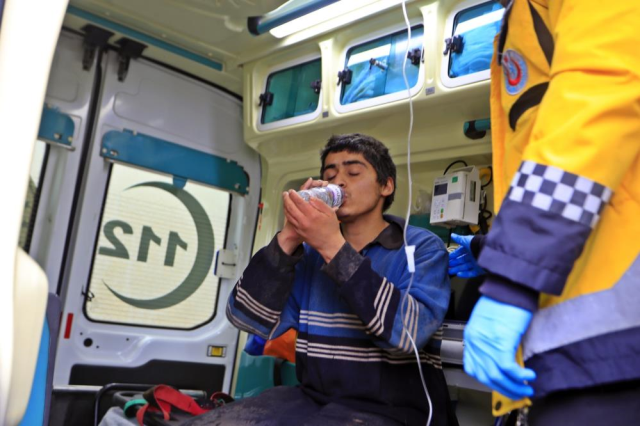 mahsur kaldigi dagdan 4 gun sonra kurtarildi 19389239 1220 m