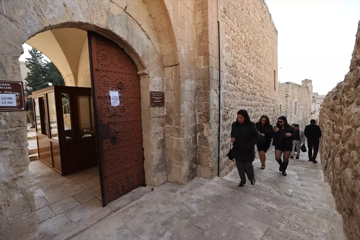 Mardin'de tarihi Kırklar Kilisesi'nde Noel ayini düzenlendi