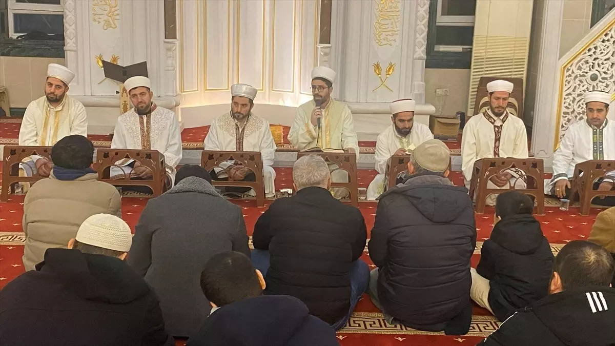 Midyat'ta Regaip Kandili idrak edildi