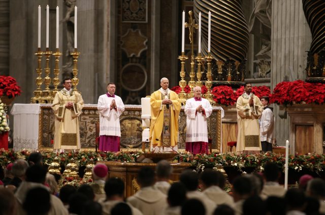Papa 14. Leo, Vatikan'da ilk kez Noel ayini yönetti