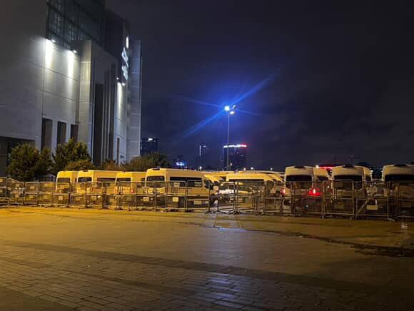 sadettin saran alarmi adliye onunde dikkat ceken 19389250 2116 m