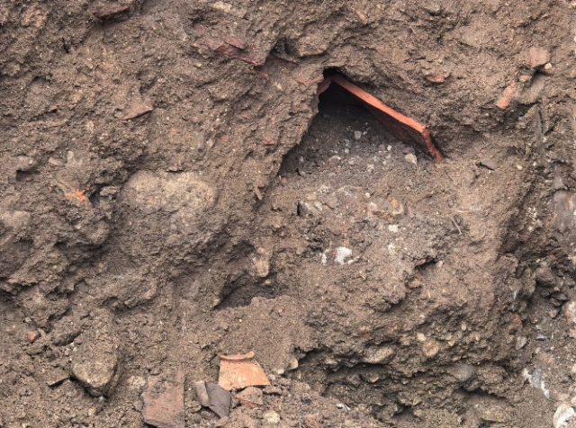 site insaatinda topraktan cikanlari gorenler 19391168 6895 m