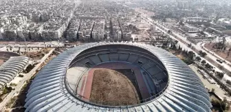 Suriye'de devrik rejimin askeri üsse dönüştürdüğü Halep Stadı futbol dünyasına yeniden kazandırılacak