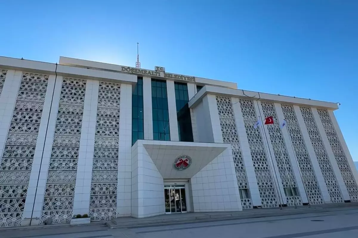 Antalya Döşemealtı Belediyesi'ne yolsuzluk operasyonu! 10 kişi gözaltına alındı