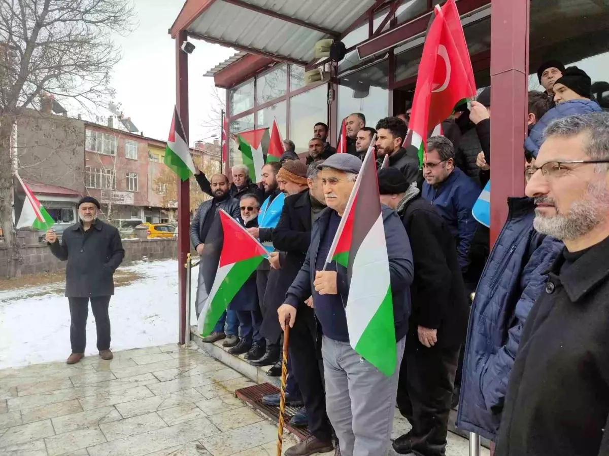 Ardahan'da cuma çıkışı Filistin'e destek açıklaması