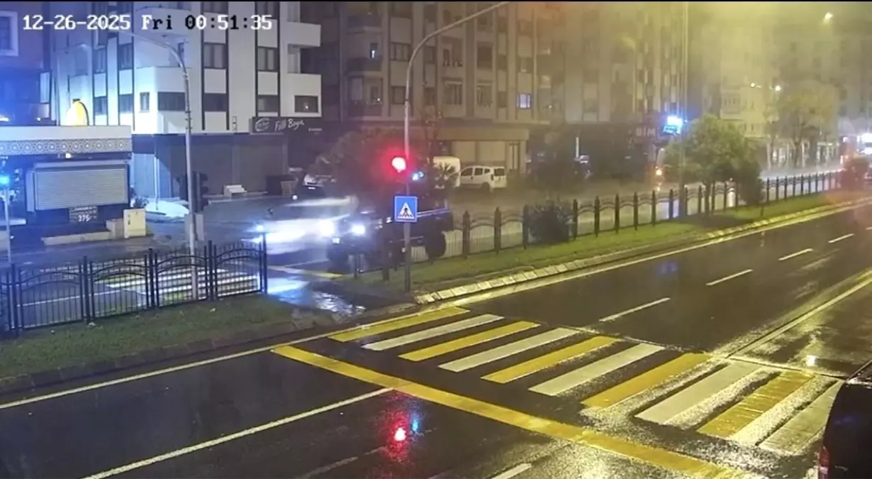 Arka koltuktan direksiyona geçti, bir gencin ölümüne neden oldu