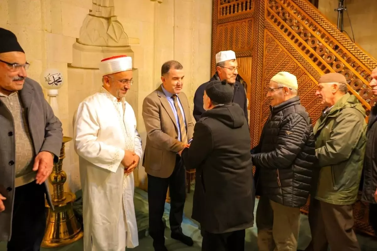 Bayburt'ta gönüller Regaip Kandilinde birleşti