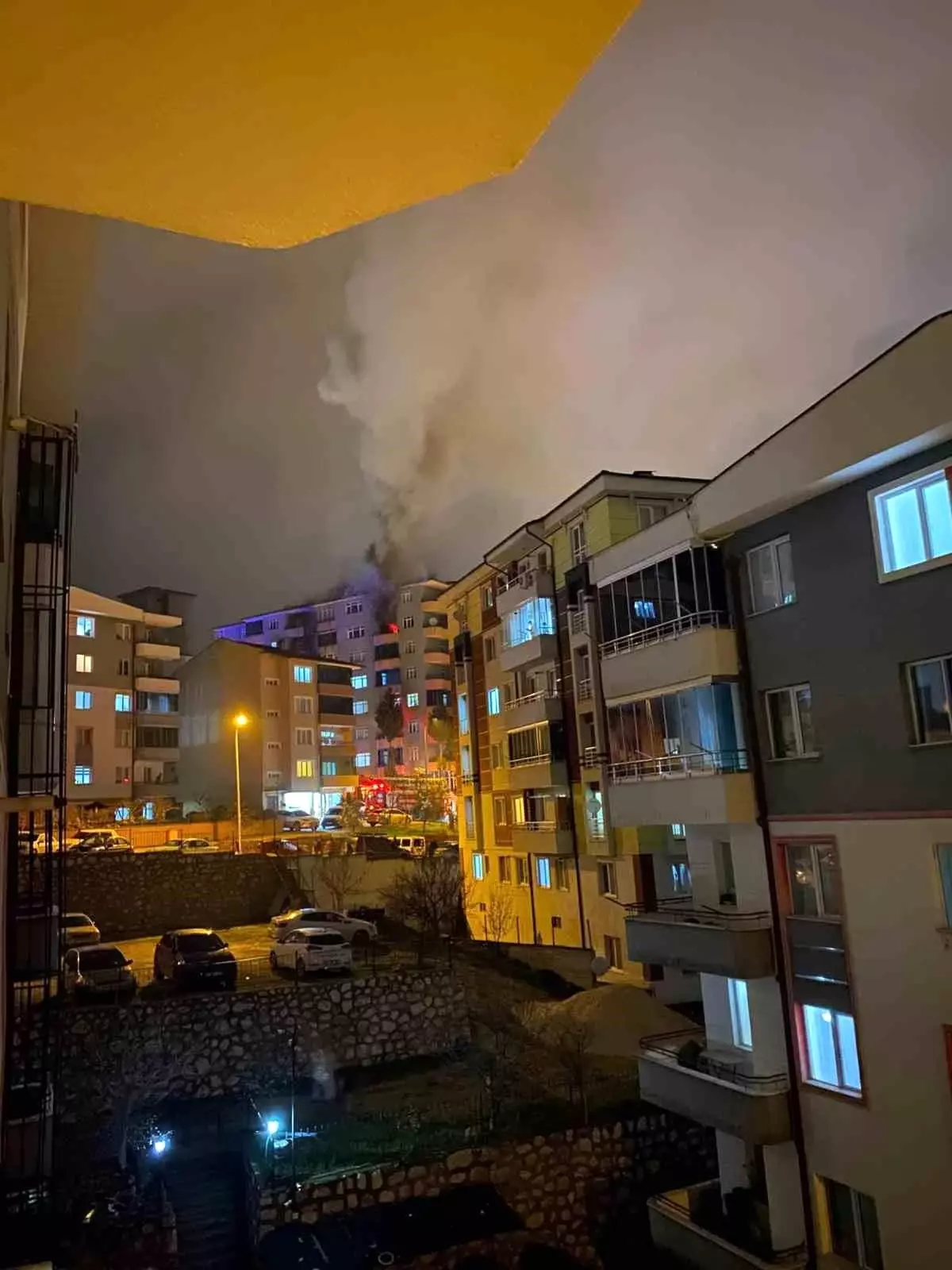 Bilecik'te binanın 6. katında yangın çıktı