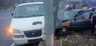 Bilecik'te kamyonet ile otomobilin çarpıştığı kazada 5 kişi yaralandı