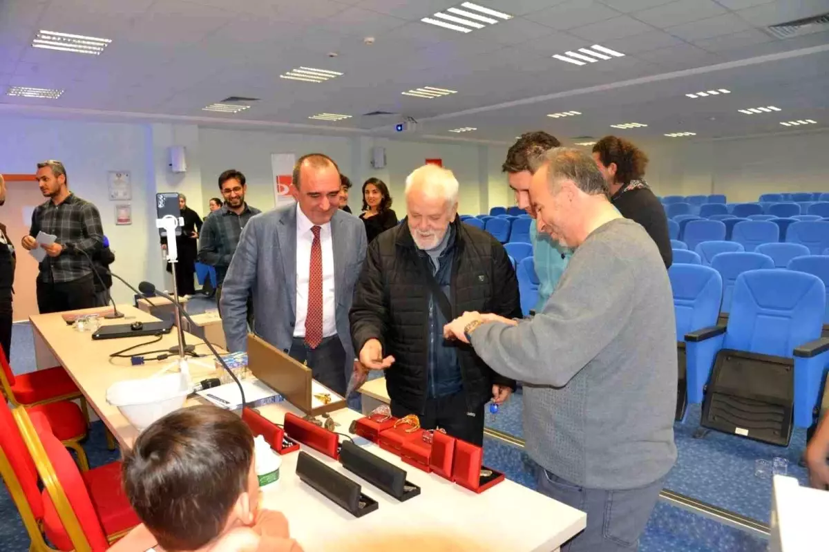 BŞEÜ'de 'Göktaşı Avcısı' semineri yoğun ilgi gördü