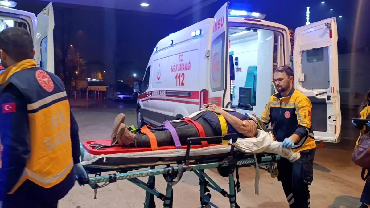 Bursa'da yolun karşısına geçmeye çalışan yayaya kamyonet çarptı