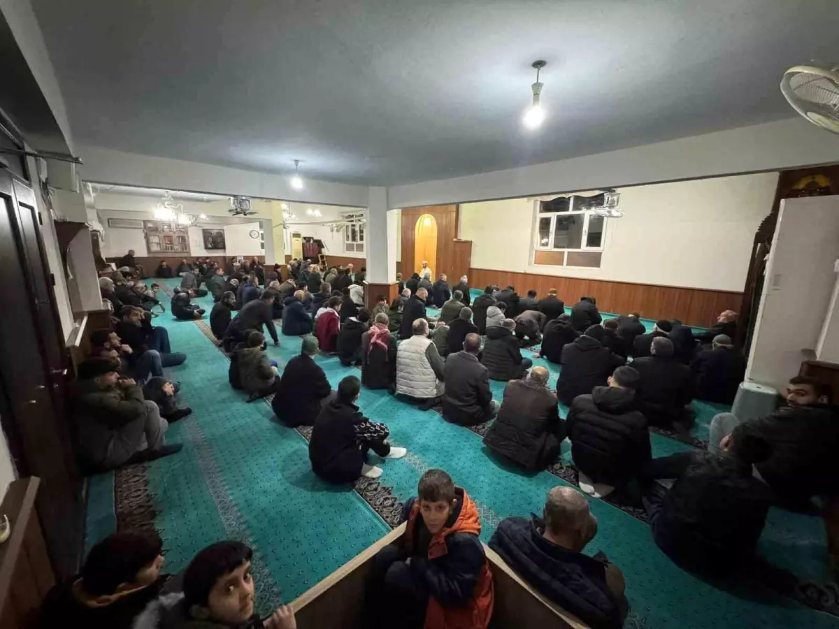 Çermik'te Regaip kandili dualarla idrak edildi