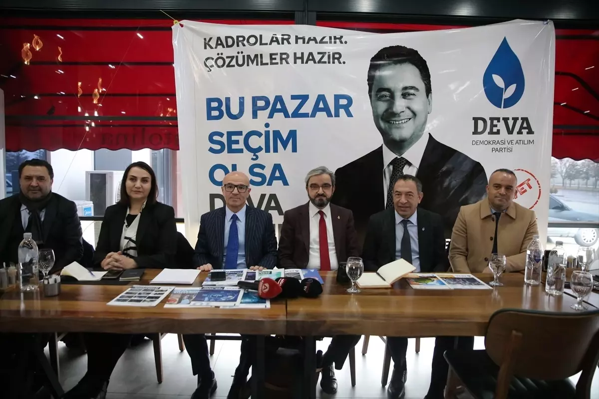 DEVA Partisi Genel Başkan yardımcıları Karaca ve Sudan, Niğde'de gazetecilerle buluştu