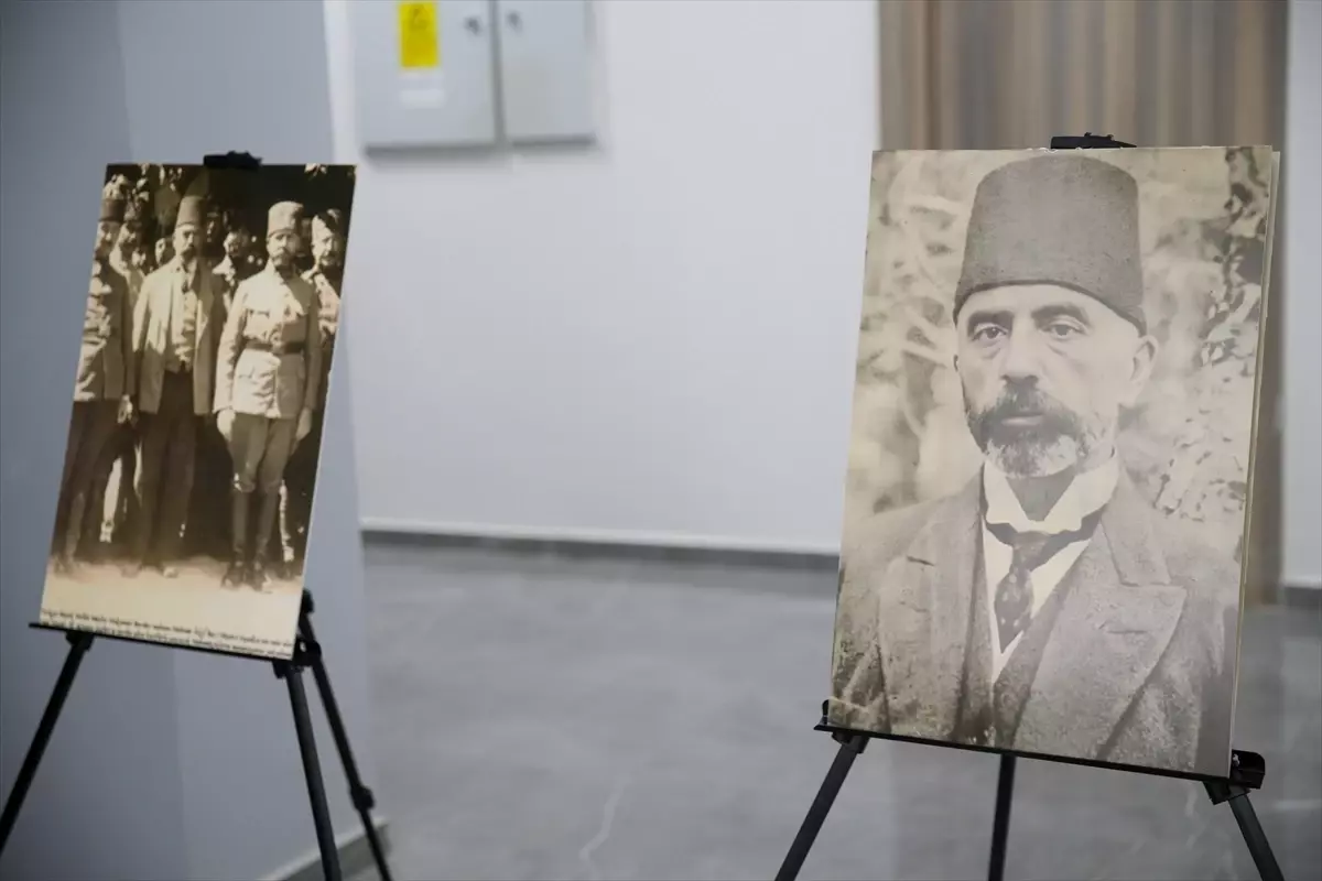 Diyarbakır'da Mehmet Akif Ersoy anısına fotoğraf sergisi açıldı