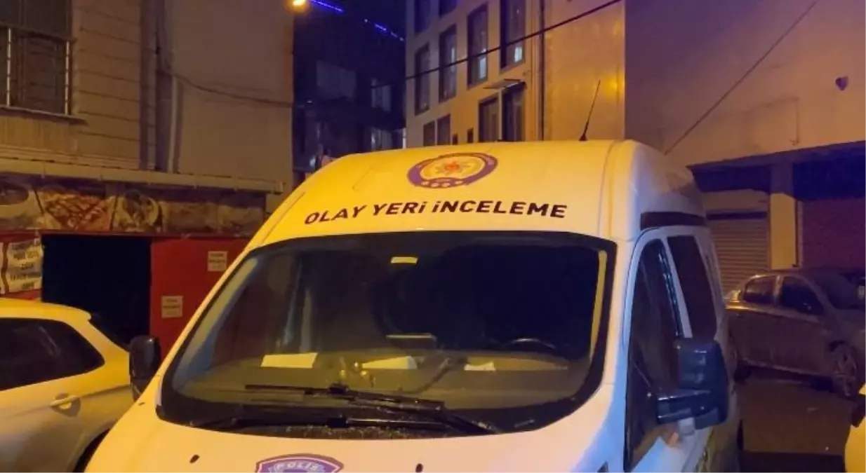 Esenyurt'ta tartışma sonrası silahla ateş ettiği arkadaşını yaraladı