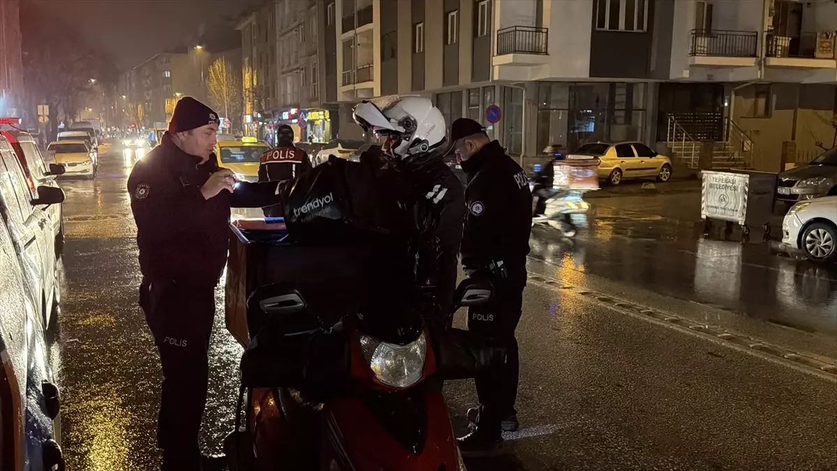 Eskişehir'de asayiş ve trafik denetimi yapıldı