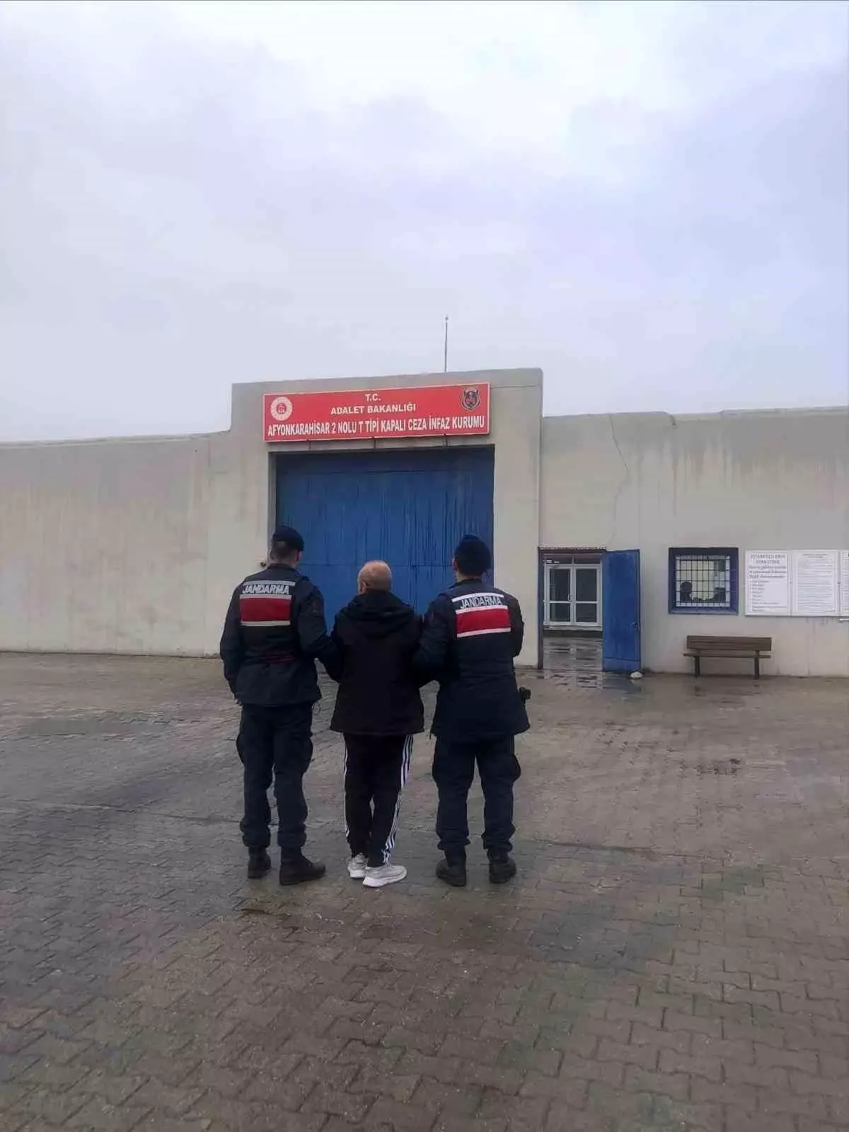 Hapis cezasıyla aranan şahsı jandarma yakaladı