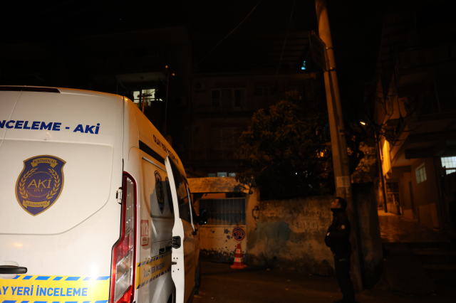 Hırsızlık için girdikleri evin sahibini öldürüp, kaçtılar